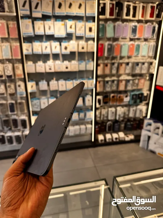 IPAD PRO M4 مستعمل  Wi-Fi +cellular