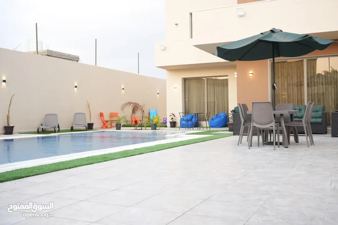 شاليه بمواصفات فاخره في البحر الميت للبيع