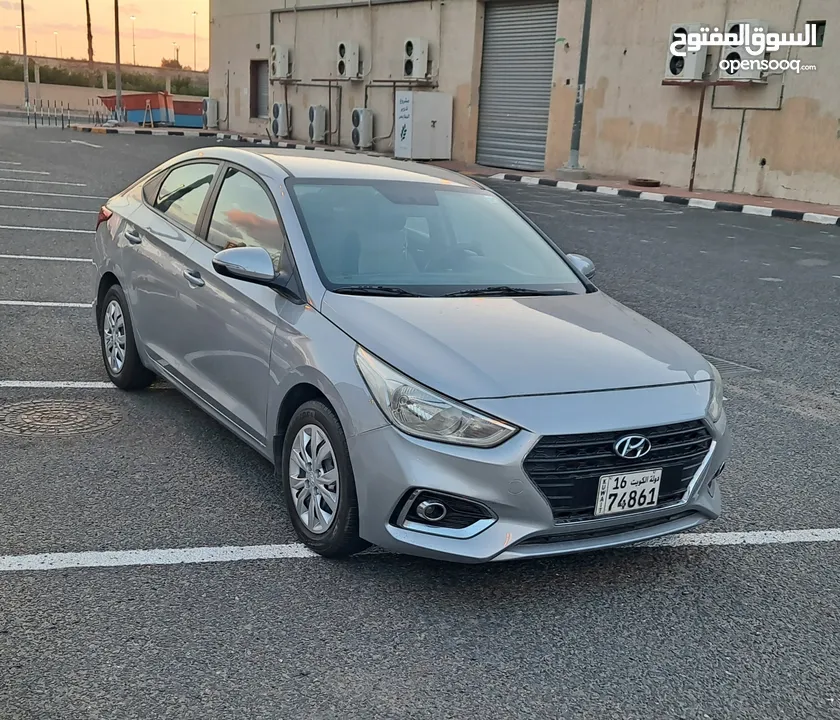 Hyundai Accent - 2019 Silver