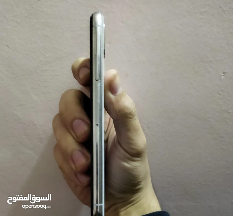 للبيع iPhone X بحالة ممتازة – سعر مميز! 100x100شرعي مساحه 64