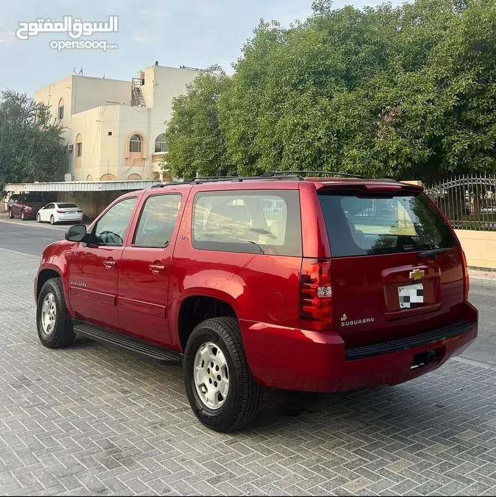 Chevrolet Suburban LT 2013