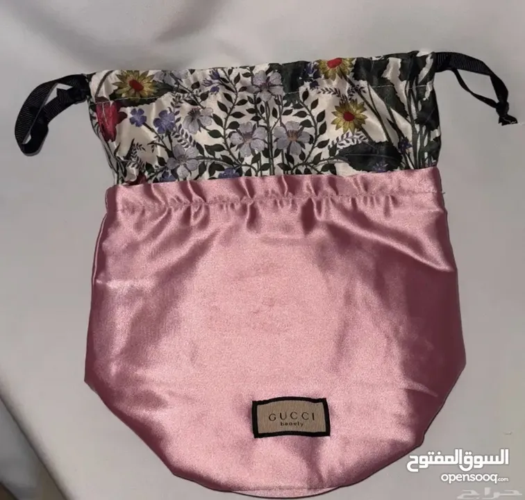 شنطة/ باوتش غوتشي اصلي جديد لم يستخدم من قبل للبيع