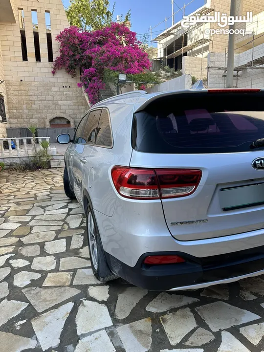 كيا سورينتو 2017  Kia sorento 2017 حاله ممتازه  2200ccبسعر مناسب.