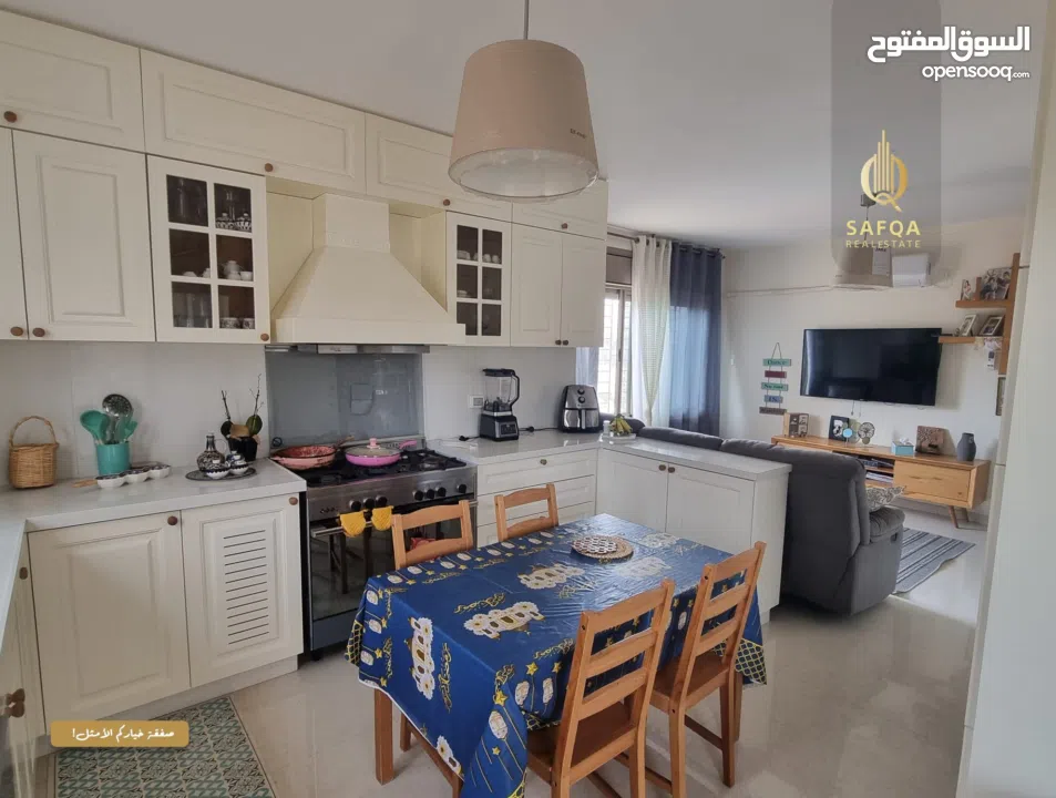 شقة للبيع بموقع مميز قريب لوسط البلد  مع اطلالة