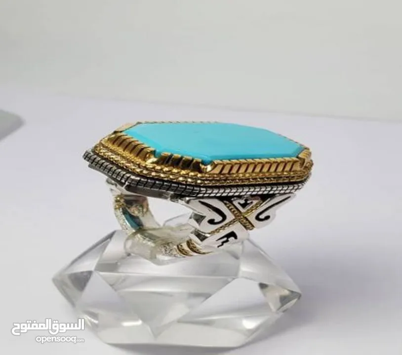 خاتم فاخرمصنوع يدويامن الفضة الخالصة(925) مزود بحجرالعقيق شجري طبيعي يتميز بنقوش فريدةعلي شكل شجرة ا