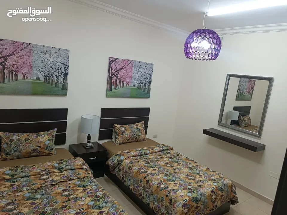 شقة ارضية فاخرة للايجار اليومي والاسبوعي غرفتين نوم في شارع المدينة المنورة
