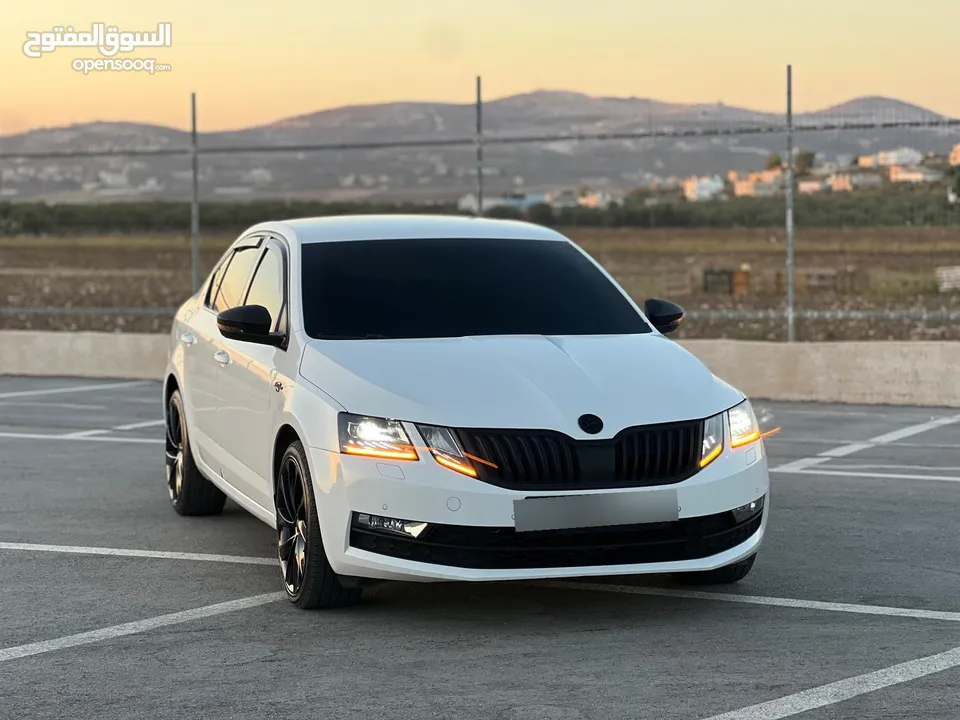 سكودا اكتافيا 2019/اتوماتيك ماتور 2000 ديزل فل الفل بدون فتحة بلاك اديشن