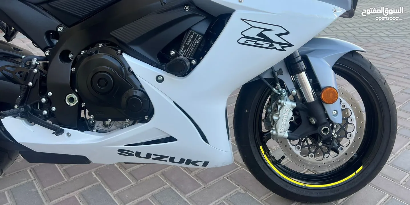 دراجة سوزوكي رياضية GSX-R600