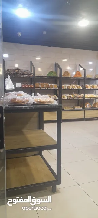 مخبز للبيع