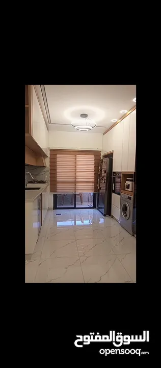 شقه للبيع في طولكرم مساحه 138متر ثلاث غرف وحمامين وصاله ومطبخ وبرندتين