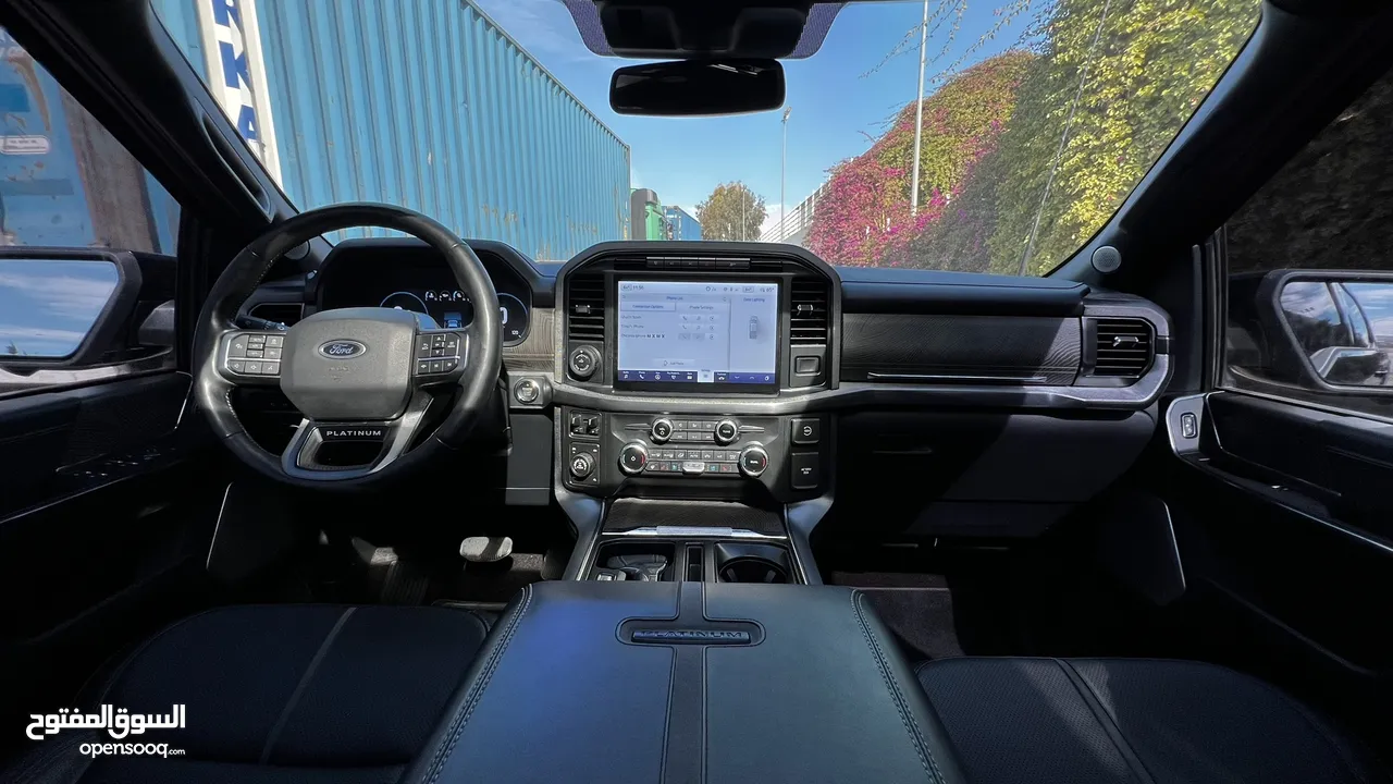 2022 FORD F-150 Platinum Hybrid Black-Edition