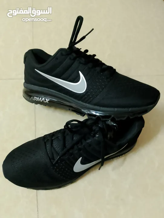 حذائين .NIKE AIR MAX اصليات وكاله لساتهم جداد