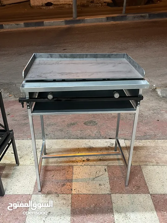 جريل شواء صناعة ممتازة جداً بلاطة 6 ميلي باحجام مختلفة المصنع للمستهلك مباشرة.