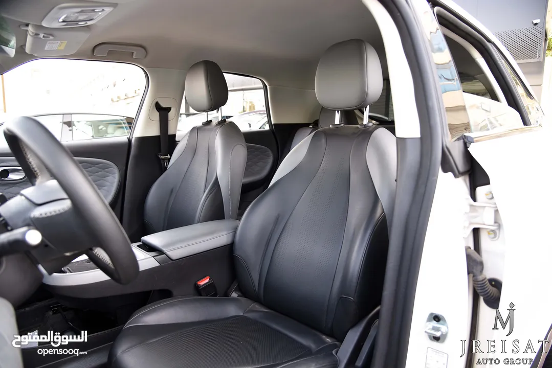 دونغ فينغ نامي بوكس كهربائية بالكامل 2023 Dongfeng Nammi Box 01