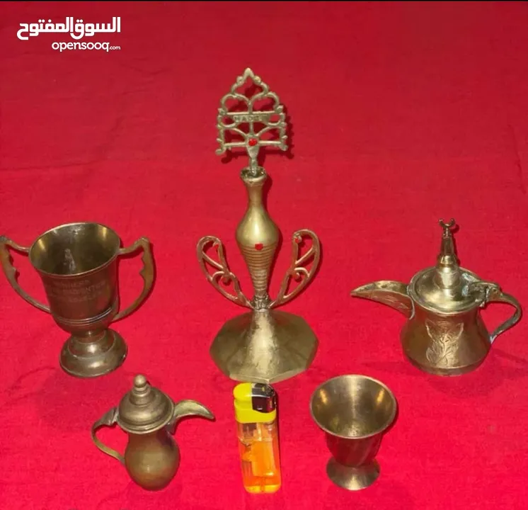 (تخفيض السعر) 102 قطعة من نوادر ونواعم النحاسيات و 10 مداليات نحاس. التفاصيل داخل الوصف.