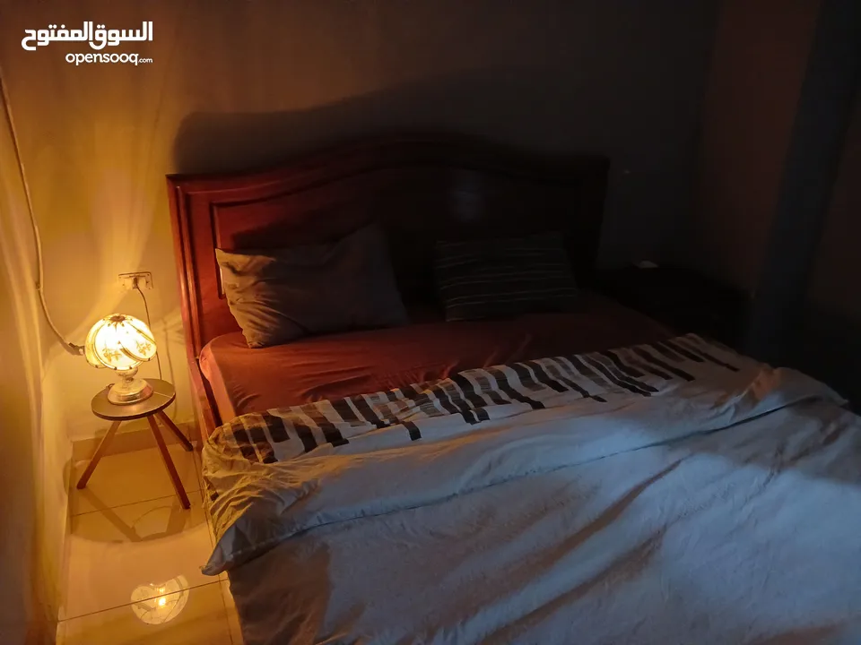 شقه مفروشه للايجار في الجاردنز قرب دوار الواحه وشارع المدينه المنوره
