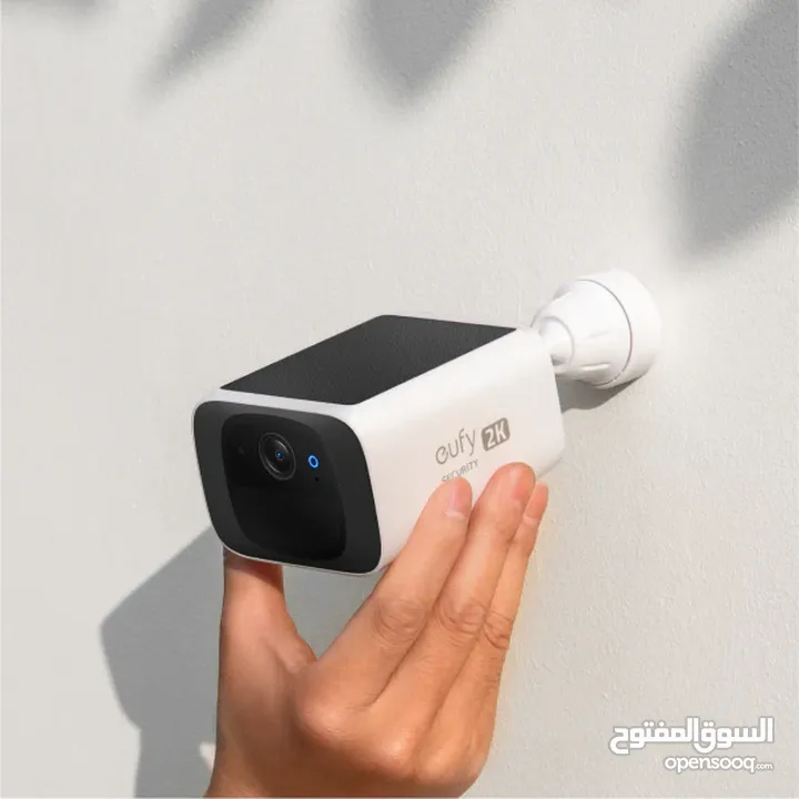 eufy Security  SoloCam S220 Whtie -NEW -MEGAByte