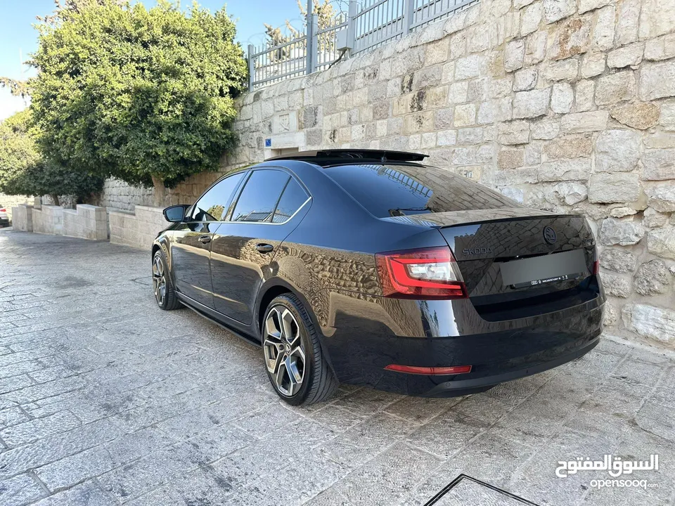 سكودا اوكتافيا RS 2019
