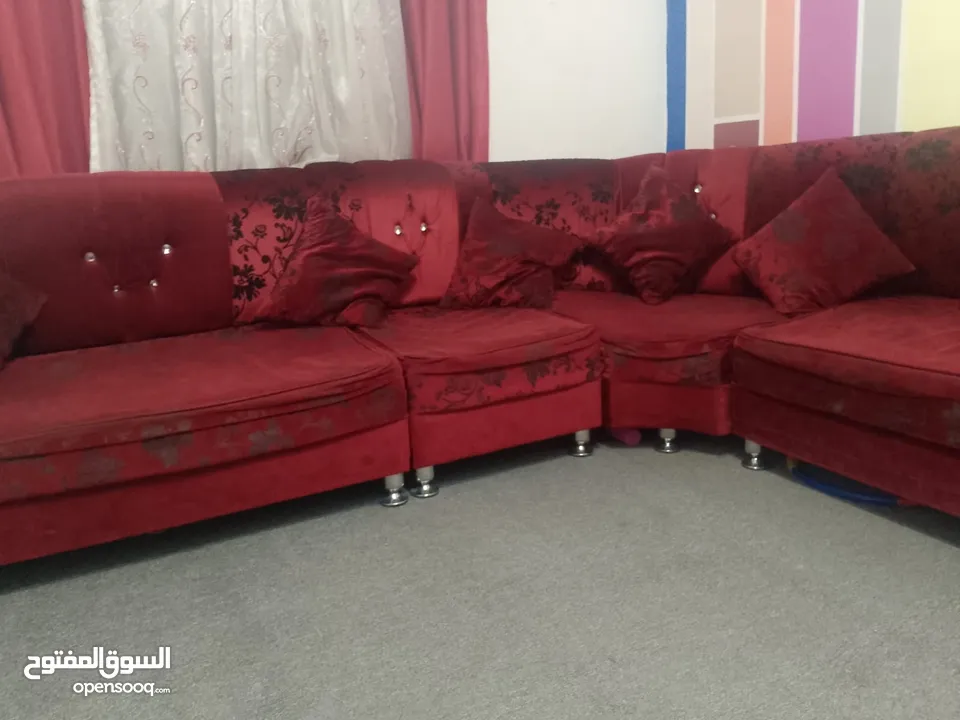 طقم كنب كورنر + طاولة سامبا + عرباية أطفال + بيرو تواليت
