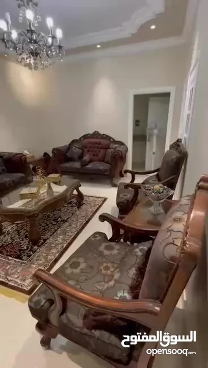 طقم كنب ضيوف شبه جديد