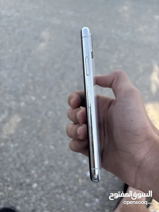 ايفون X 64 قيقا مغير بطاريه وشاشه من احسن نوعيات فاصل فيس ايدي تصوير خرافي تلفون ولا شخطه عليه والله