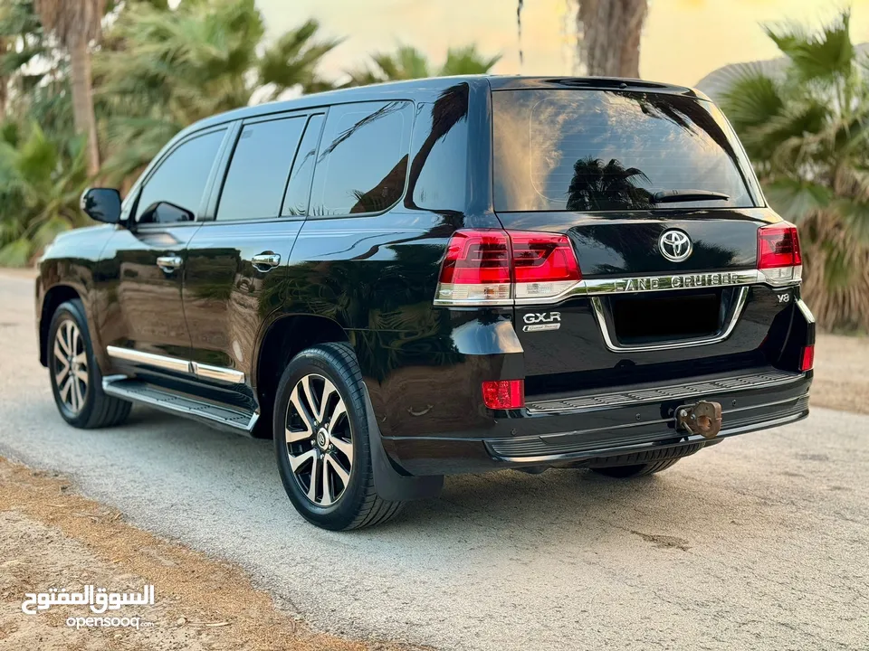 2019 Land Cruiser GXR V8 4.6 Grand Touring