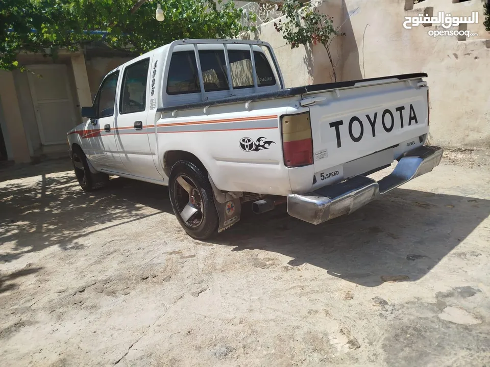 بكب تويوتا هايلوكس دبل كمين