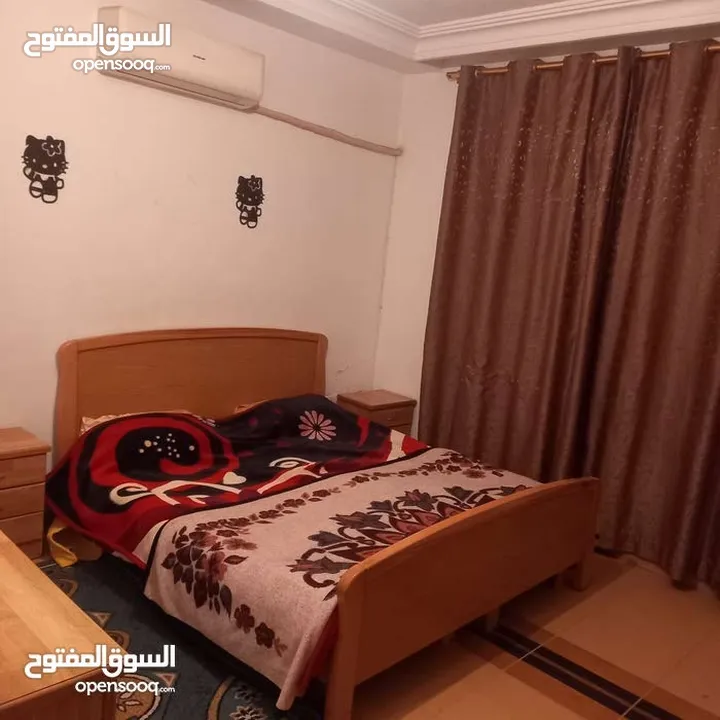 يوجد شقتين شبة ارضي وارضي سوبر ديلوكس