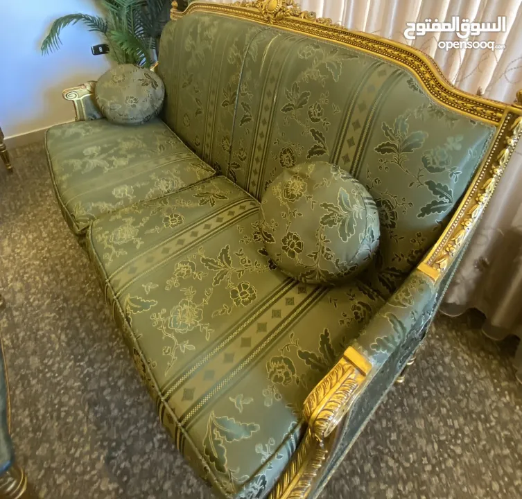 طقم فرنسي مذهب