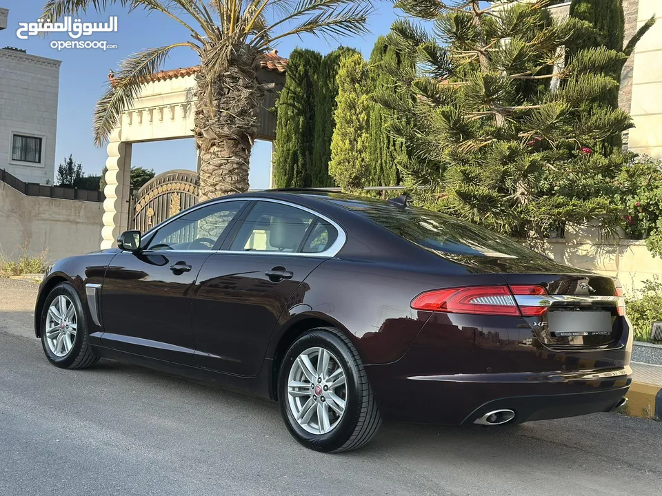 JAGUAR XF 2013 Full loaded (مخزنة) وارد الوكالة وصيانة الوكالة قاطعة مسافة 40 الف كم