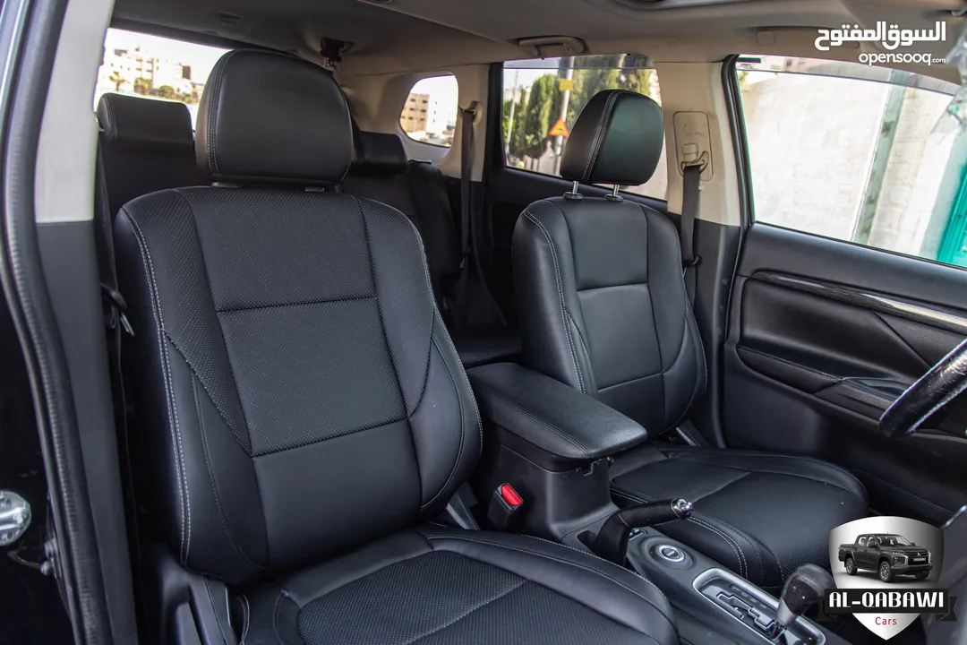 Mitsubishi Outlander 2016    السيارة بحالة الوكالة