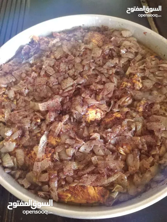شيف طباخ شرقي وغربي وسلطات ابحث عن عمل خبره في الاكل العربي والسلطات خبره في الفندق وشركه