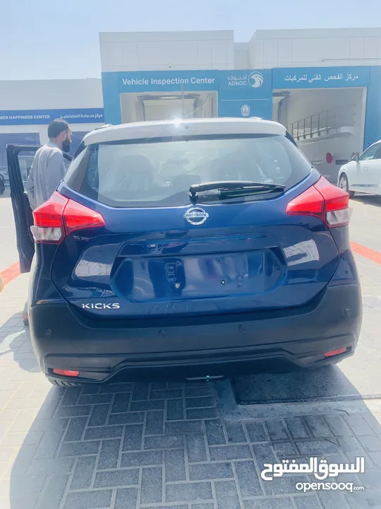 Nissan kicks 2020 Blue & Whate color  84 thousand miles drive only