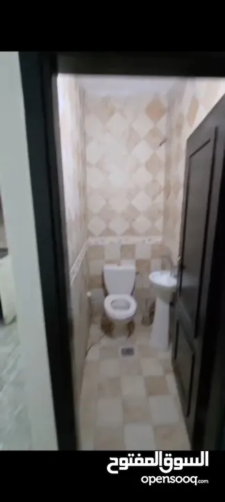 شقه غير مفروشه للايجار بتونيا البالوع قرب مدارس الجنان