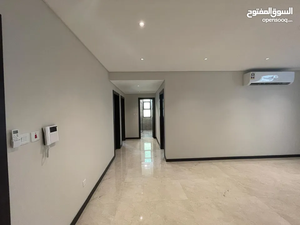 Stunning 2 BHK Flat for Rent in Janabiya!