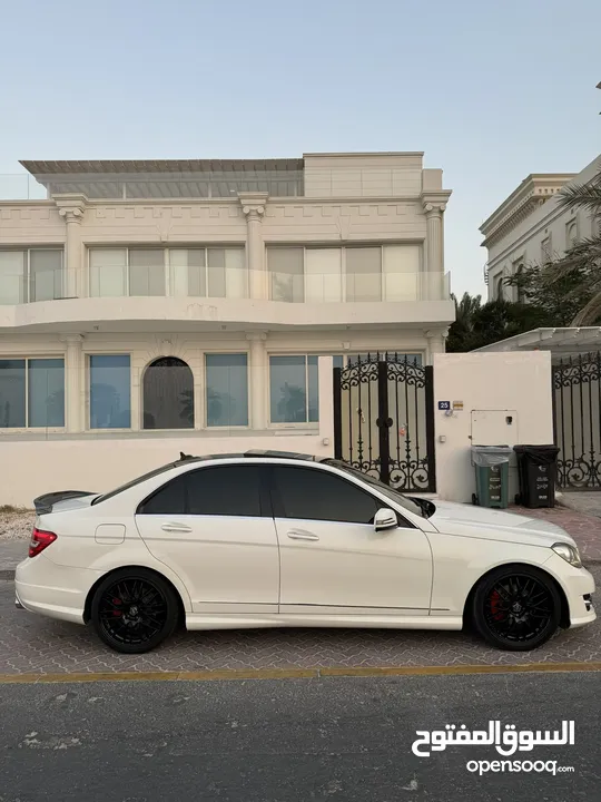 Mercedes-Benz C250 Sedan, Japanese Specs