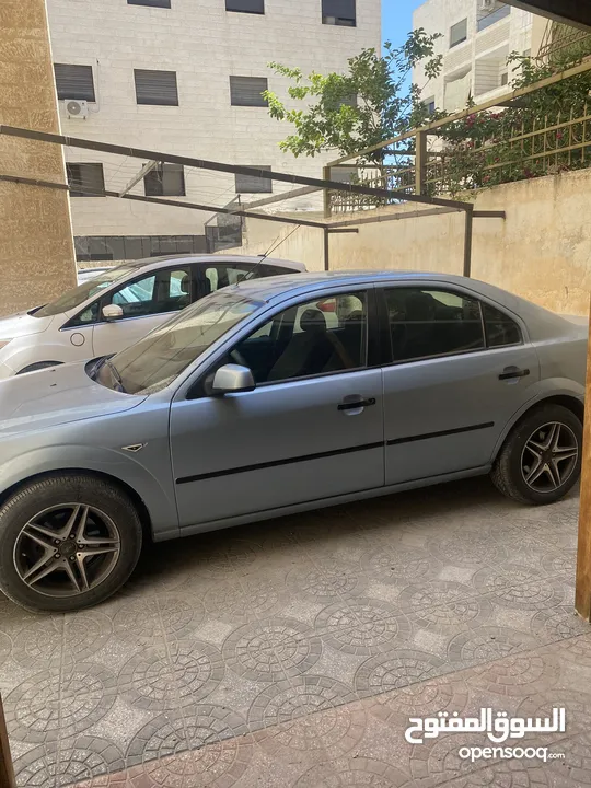 للبيع سيارة فورد مونديو موديل 2005 - 2000cc / استعمال شخصي