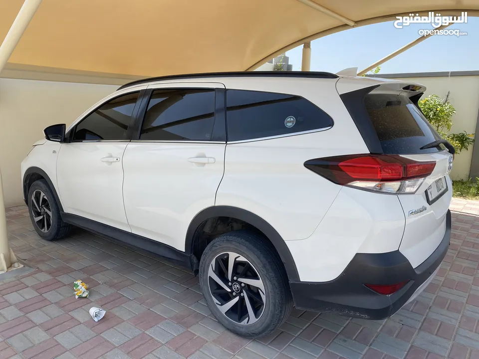 تويوتا راش للبيع بدون صبغ بدون حوادث  Toyota Rush for sale