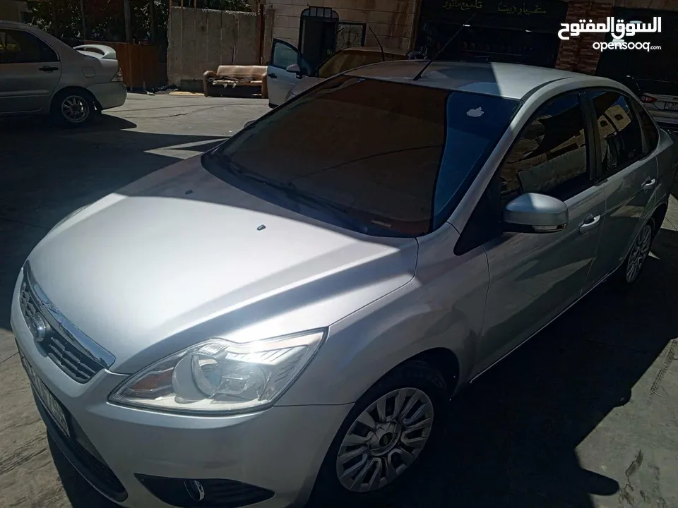 فورد فوكس للبيع موديل 2011 ماتور 1600 بسعر الكاس5200 قابل للتفاوض