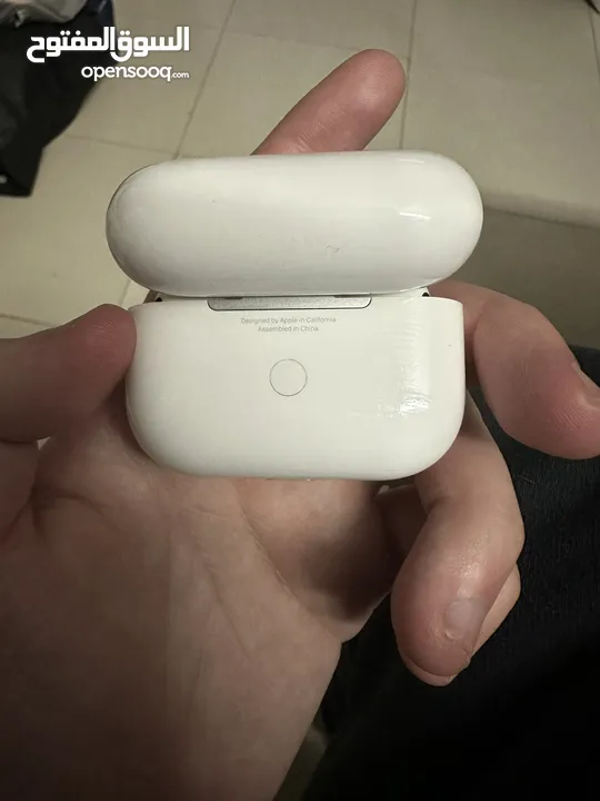اير بودز  Apple Aiprods pro 1st generation with wireless charging case