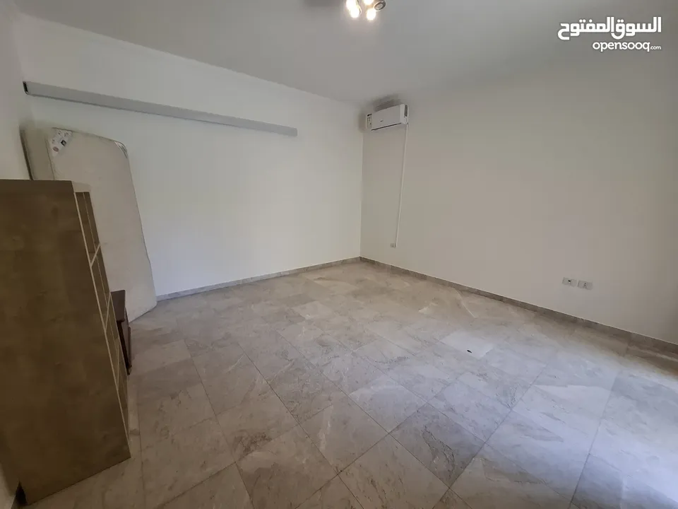 شقة شبه مفروشة للإيجار  ( Property 42944 )-174869814
