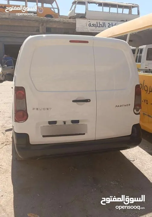بيجو بارتنر 2014 بحالة ممتازة