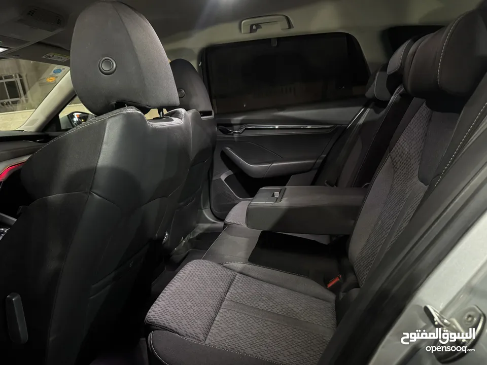 سكودا اوكتافيا ستيشن A8 عداد قليل و فحص نخب ، بحالة الوكالة ، إضافات كاملة و بسعر مميز