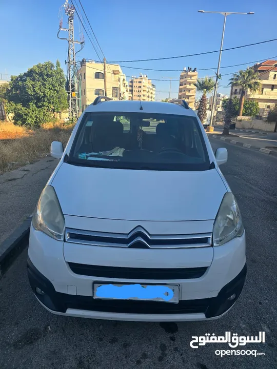 citroen berlingo سيارة مرتبة و نظيفة
