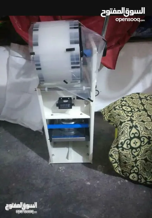 ماكينة تغليف كاسات الورق والبلاستيك
