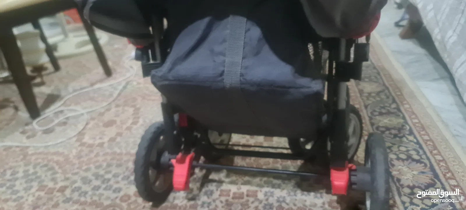 عرباية أطفال قوية ومتينة وشبه جديديدة استعمال قليل وماركة GOODbabY وبحالة ممتازة
