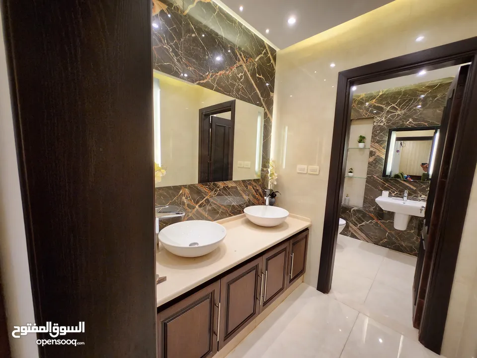 شقة فاخرة بالرابيه طابق اول للبيع مساحة 185 متر مربع