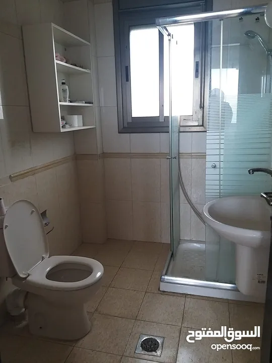 شقة مفروشة للبيع في رام الله