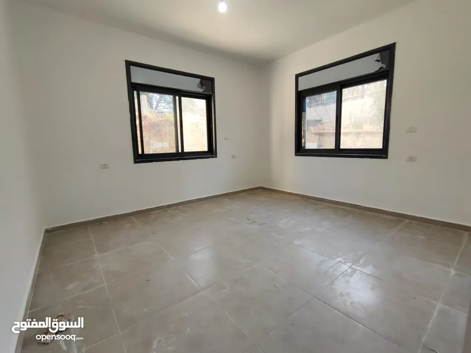 فرصة ذهبية– شقة أرضية مميزة في سردا  قرب مجمع أستوريا ووايكون مول