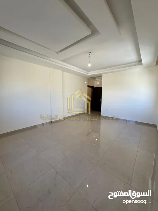 لم تسكن - تشطيبات فاخرة - طريق المطار - 4نوم - 230م - بإطلالــــه بانوراما - تستحق المشاهدة